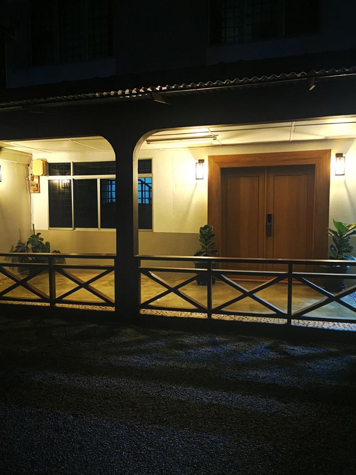 Rain Tree Homestay Bintulu Exterior foto